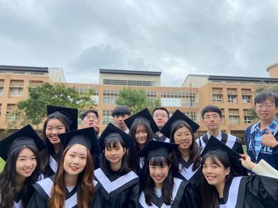 110 Academic Year Graduation Group Photo 110學年度畢業合照(111.06.12)